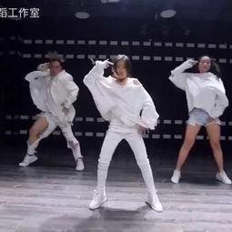 学跳舞成人女孩好吗视频,成人女孩学跳舞的美丽蜕变之旅