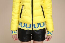 成人粉色棉服视频,时尚成人粉色棉服穿搭指南