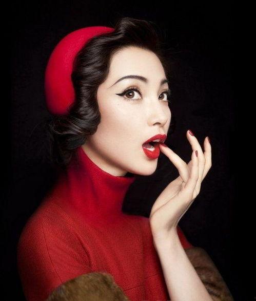 成人芭比假发怎么戴视频,轻松打造时尚成人造型