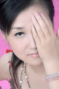 视频合成人像背景白色