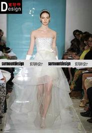 生日礼服成人抹胸视频,成人抹胸生日礼服时尚演绎