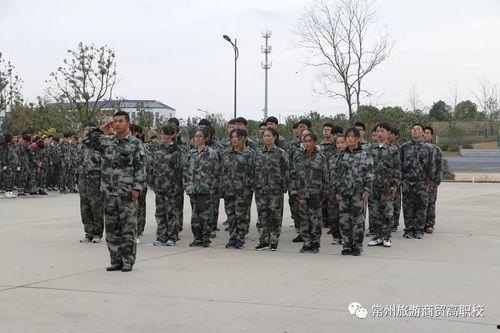 成人军训现场视频教学,青春热血，砥砺前行