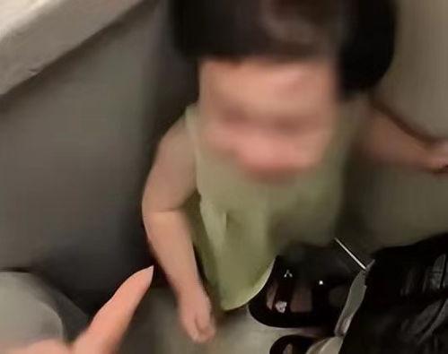 女孩缝针疼哭视频成人,女孩缝针痛哭，见证成长的勇气  第3张