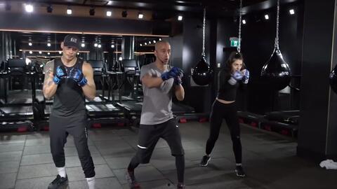 成人拳击律动操视频