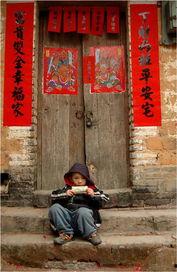 成人祭拜祖宗视频,成人祭祖仪式的深情演绎  第2张