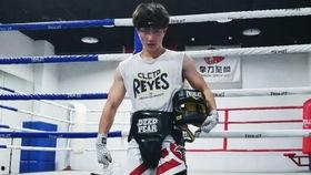 散打成人实战格斗视频,散打高手对决，揭秘成人散打格斗技巧与策略  第3张